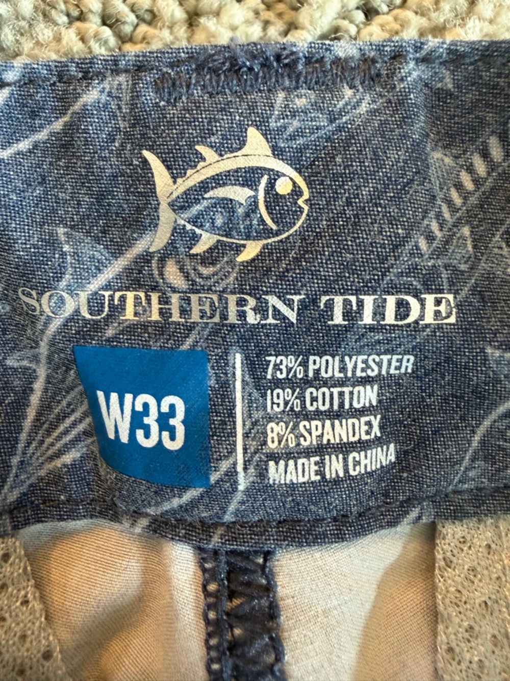 2 Pairs of Men’s size 33 SOUTHERN TIDE shorts - Picture 4 of 5